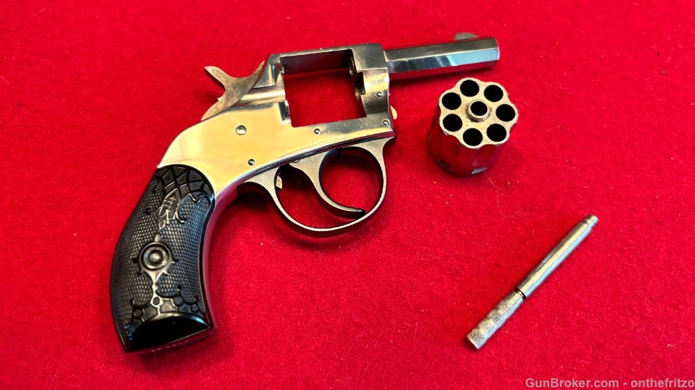 H&R Young America Double Action .22 Revolver - Harrington & Richardson MINT-img-10