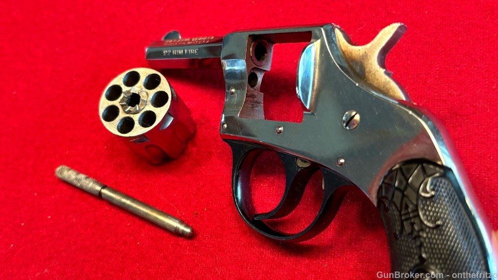H&R Young America Double Action .22 Revolver - Harrington & Richardson MINT-img-11