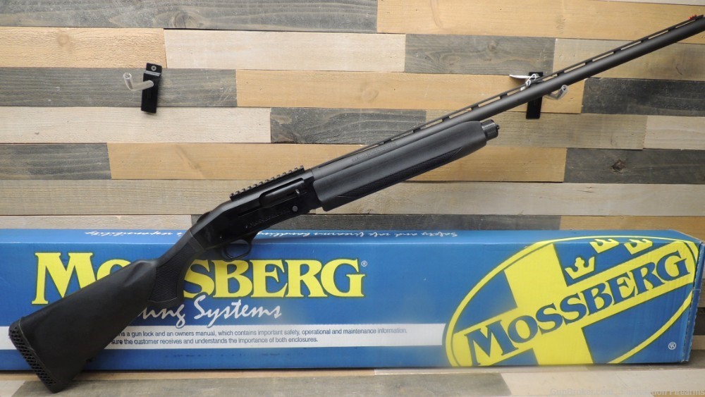 Mossberg 930 Semi Auto Shotgun 12ga 28" Barrel w/synthetic furniture.-img-5