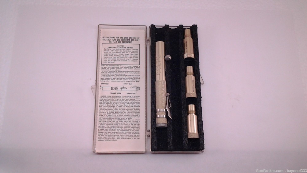 Unique/Vintage "COLT'S" 1960'S - Tear Gas Pen Kit RARE-img-1