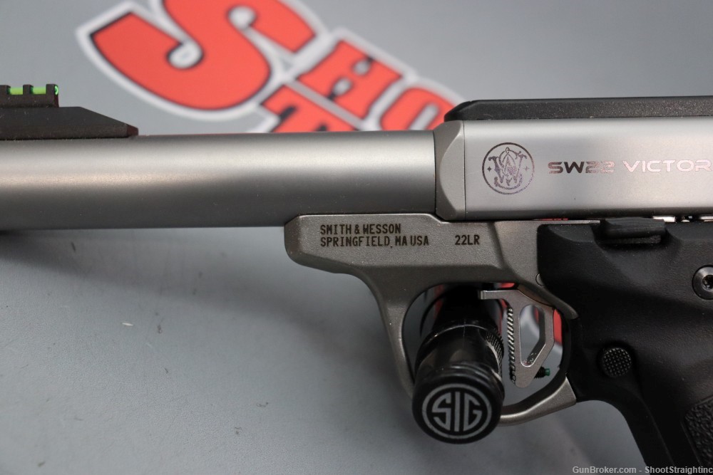 Smith & Wesson SW22 Victory 5.5" .22LR w/Box & Threaded Barrel-img-6