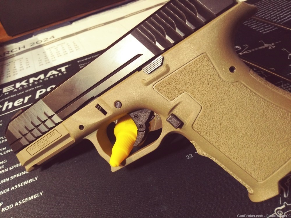 New PSA Dagger/P80 9mm Pistol w/ 2 Mags 2-Tone FDE Amerio-Glo Sights-img-2