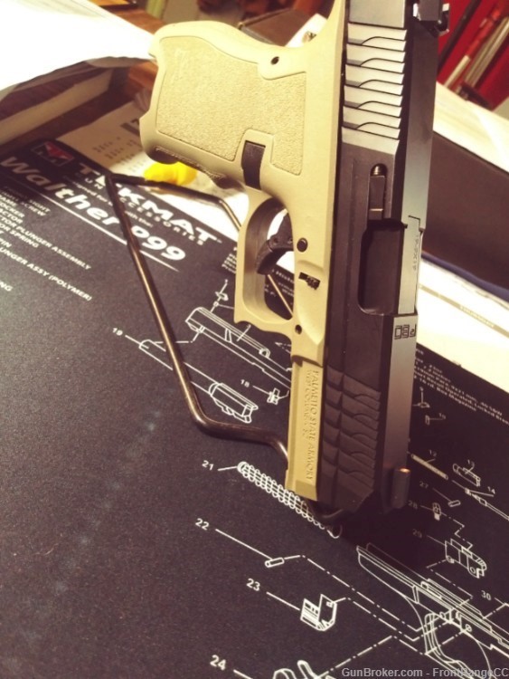 New PSA Dagger/P80 9mm Pistol w/ 2 Mags 2-Tone FDE Amerio-Glo Sights-img-0