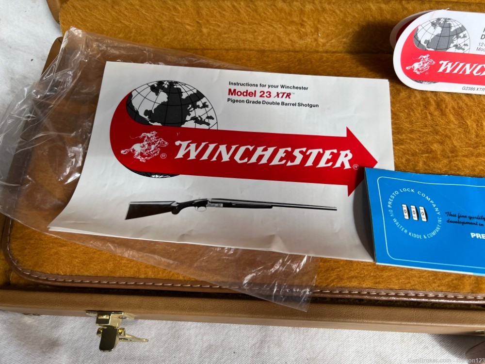 VINTAGE WINCHESTER HARD CASE FOR SHOTGUN AND HANG TAGS-img-5