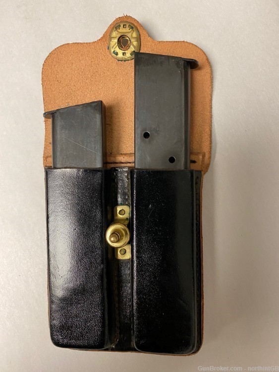  US GI COLT 45 DUAL MAGAZINE LEATHER POUCHE WITH TWO 7 RD MAG'S.-img-0