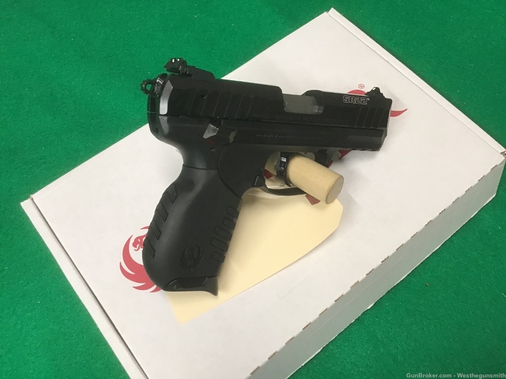 RUGER SR22 WITH BOX LIKE NEW!! -img-3