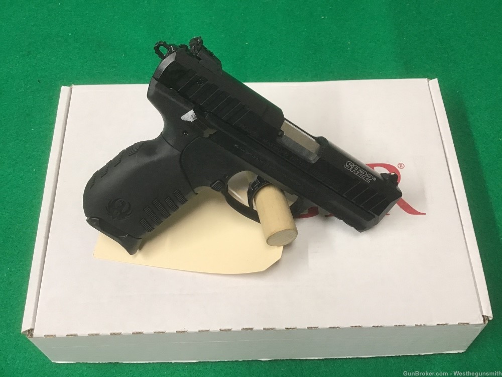 RUGER SR22 WITH BOX LIKE NEW!! -img-2