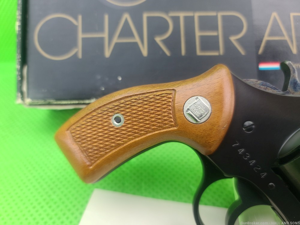 Charter Arms * UNDERCOVER * 38 Special * 2" NEW OLD STOCK IN ORIGINAL BOX-img-9