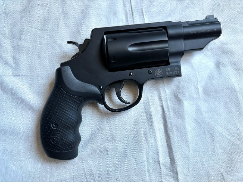 Smith & Wesson Governor .45 Colt .45 ACP .410 Gauge -img-1