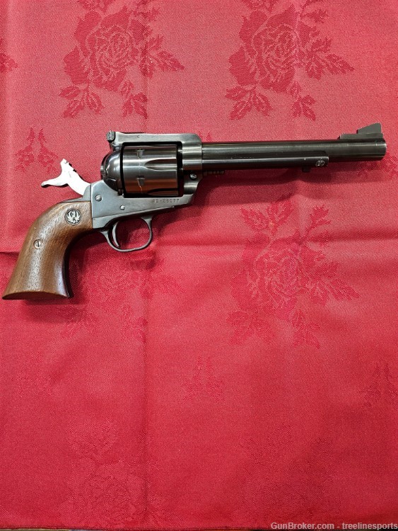 Ruger New Model Blackhawk 357 Magnum single action cowboy Revolver-img-4