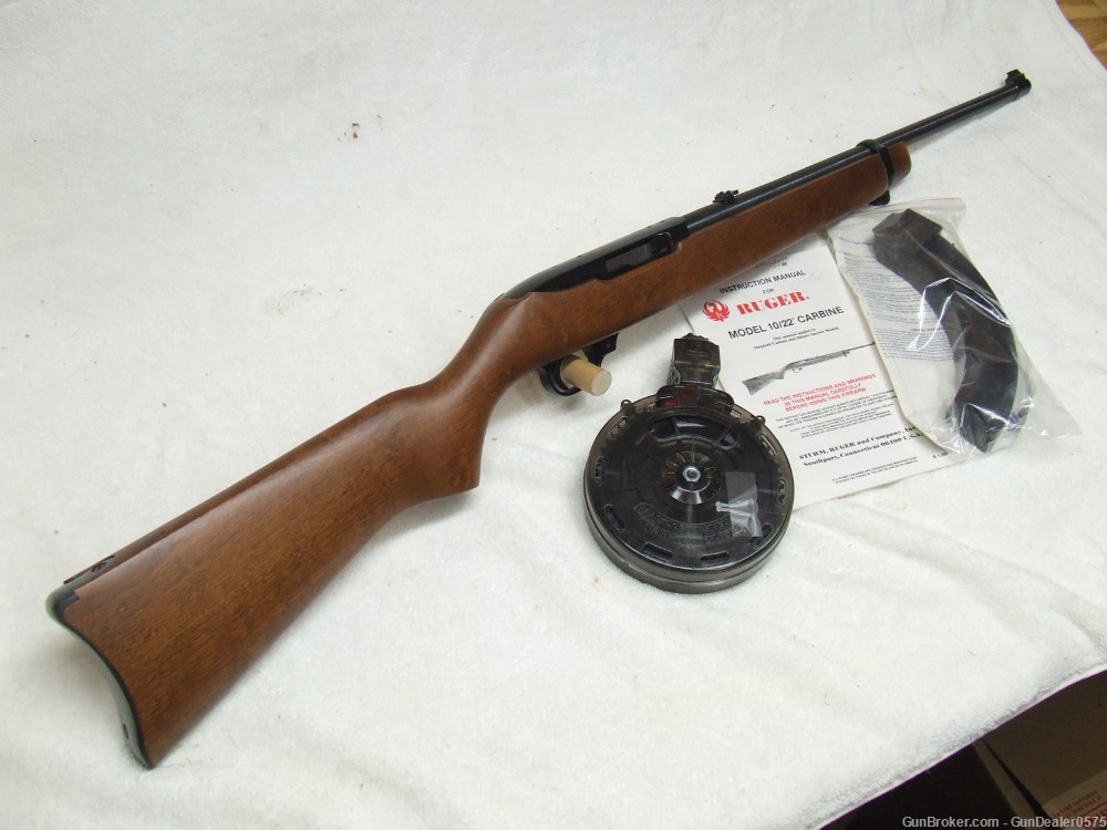 Ruger 10/22 Carbine 1980s vintage with extras-img-0