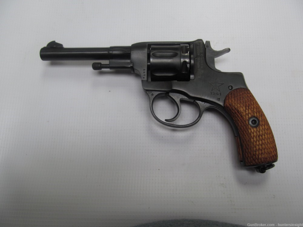 Nagant 1895 7.62x38 Revolver Tula Made 1941 W/ Holster-img-2