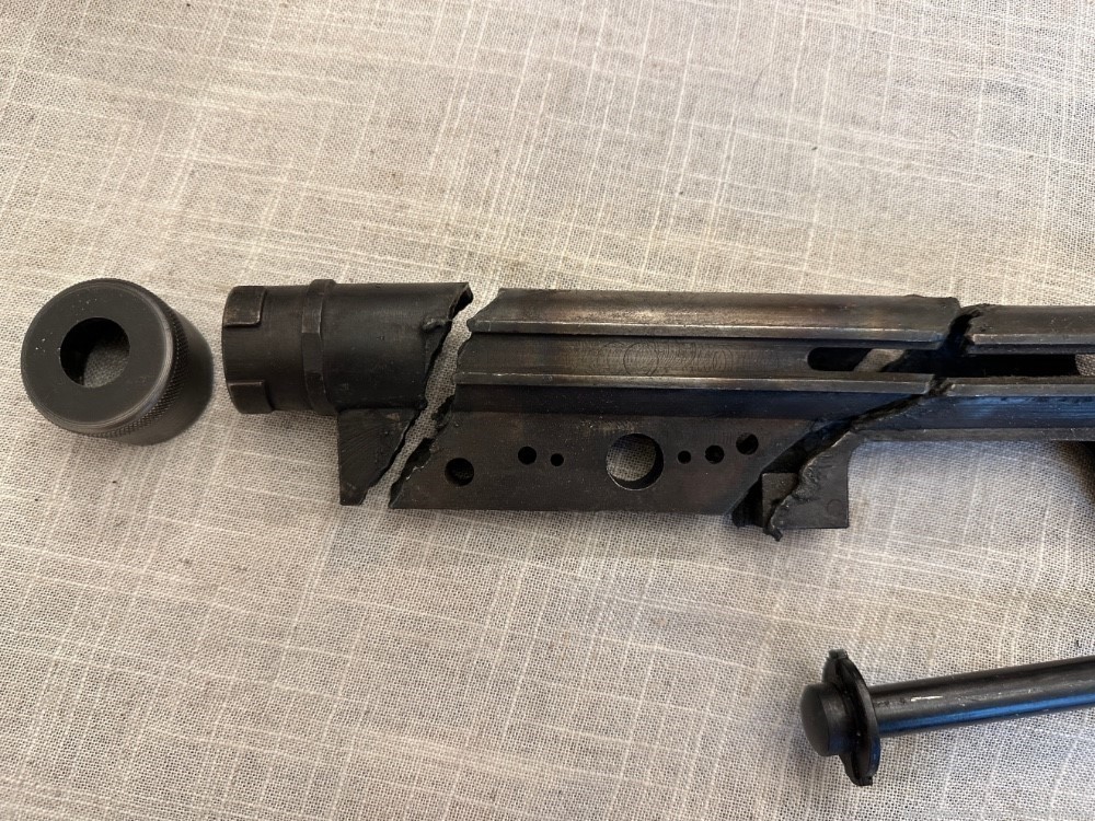 Italian Beretta 38A SMG receiver and parts / 38-img-1