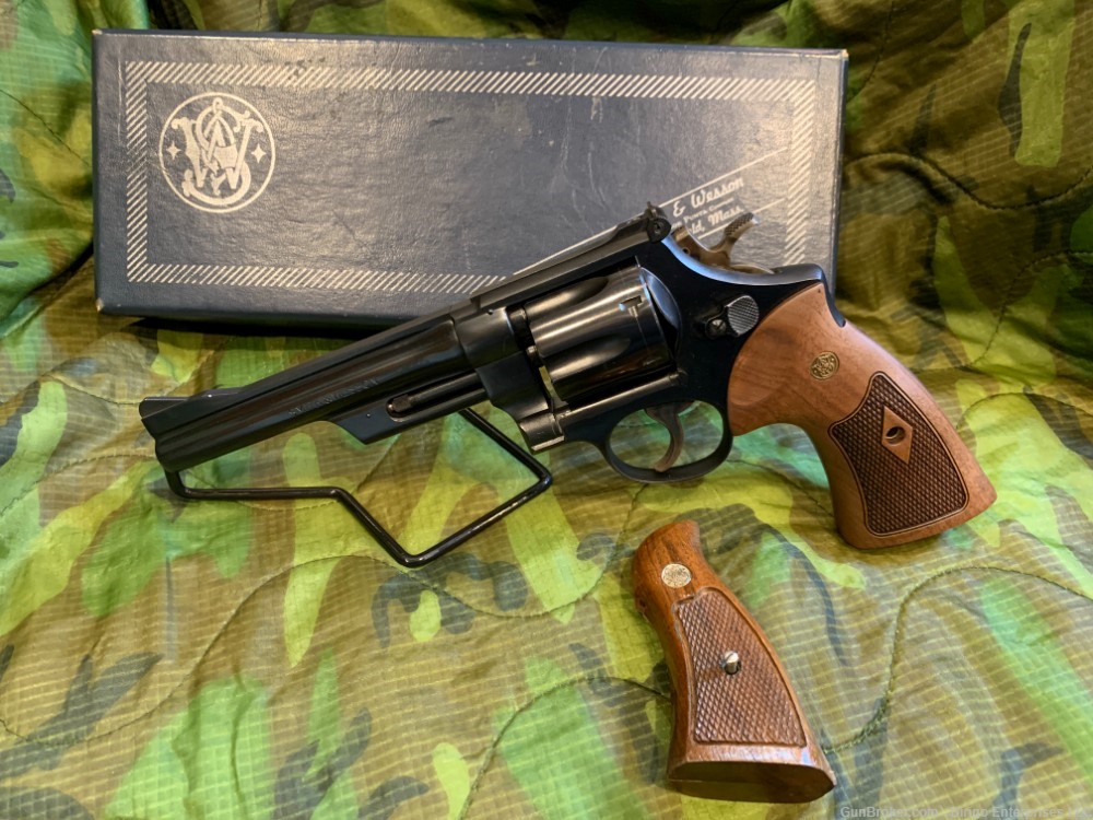 Smith & Wesson Mod 28-2 Highway Patrolman .357 Mag w factory box -img-0