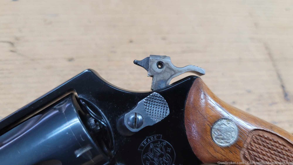 Smith and Wesson 37 Airweight Revolver .38 special wood grips-img-6