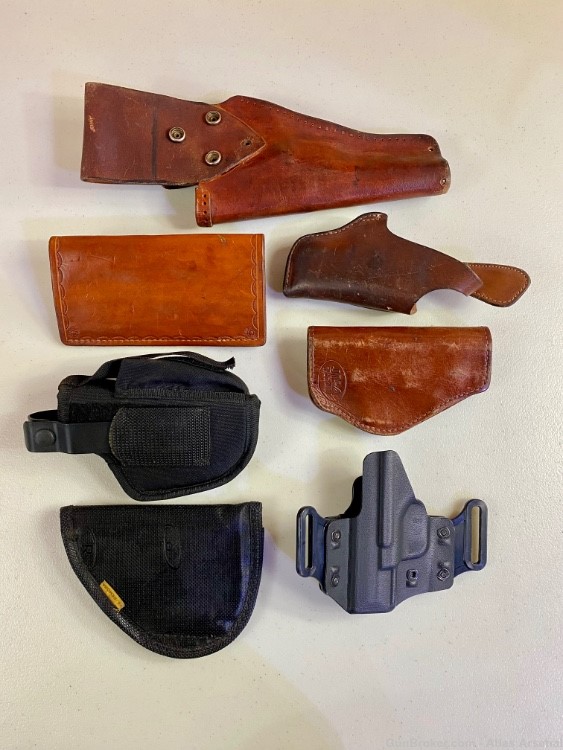 Holsters. Assorted Box. See Pictures. -img-1