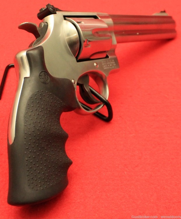 Smith & Wesson 629-6 .44 mag 6.5" Stainless W/box & papers Revolver.-img-4