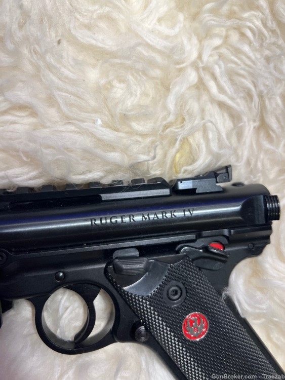 Ruger Tactical 22 seimi,with laser tracer/light combo; never shot,new cond.-img-5