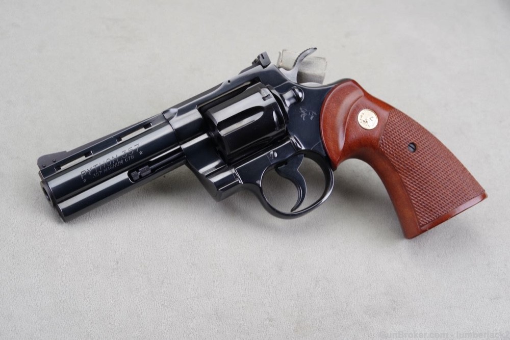 1978 Colt Python 357 Magnum 4'' Blue with Original Box & Papers 98%-img-6