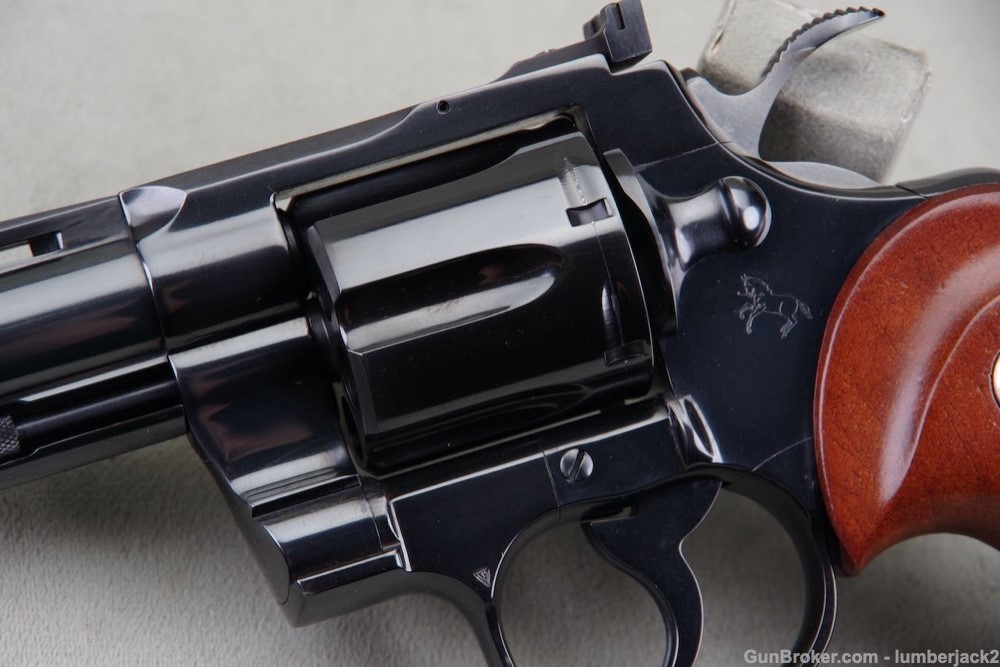 1978 Colt Python 357 Magnum 4'' Blue with Original Box & Papers 98%-img-8
