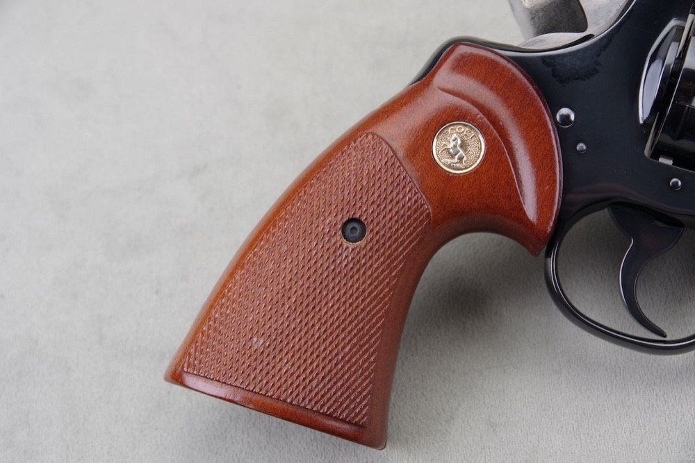 1978 Colt Python 357 Magnum 4'' Blue with Original Box & Papers 98%-img-17