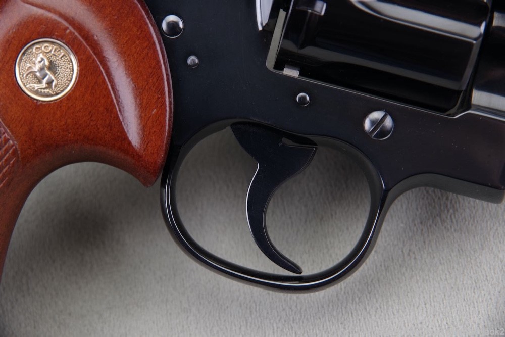 1978 Colt Python 357 Magnum 4'' Blue with Original Box & Papers 98%-img-16