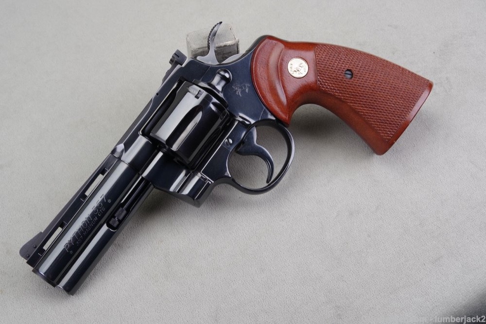 1978 Colt Python 357 Magnum 4'' Blue with Original Box & Papers 98%-img-34
