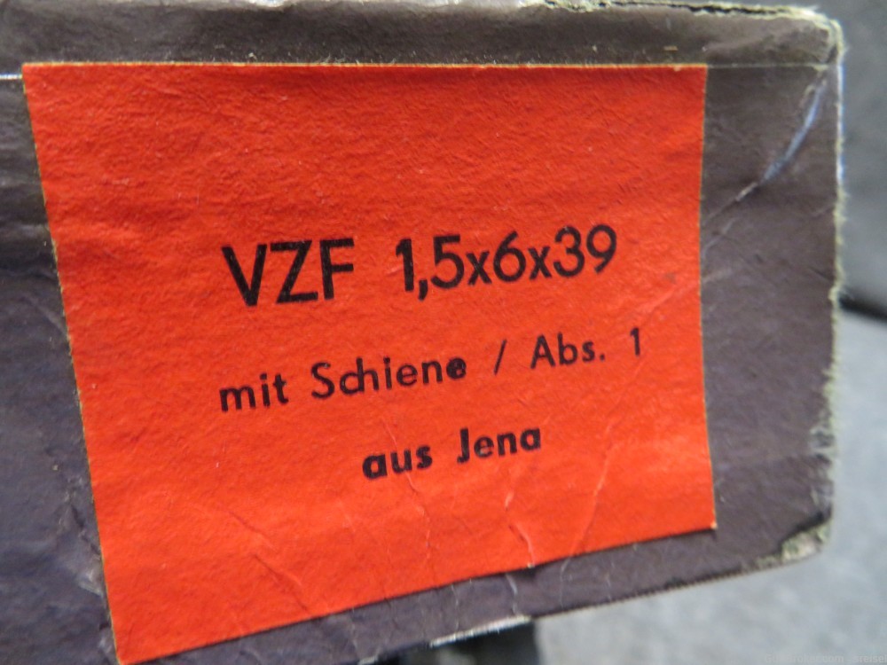 NEW IN BOX- CARL ZEISS VZF RIFLE SCOPE 1.5 x 6 x 39-img-1