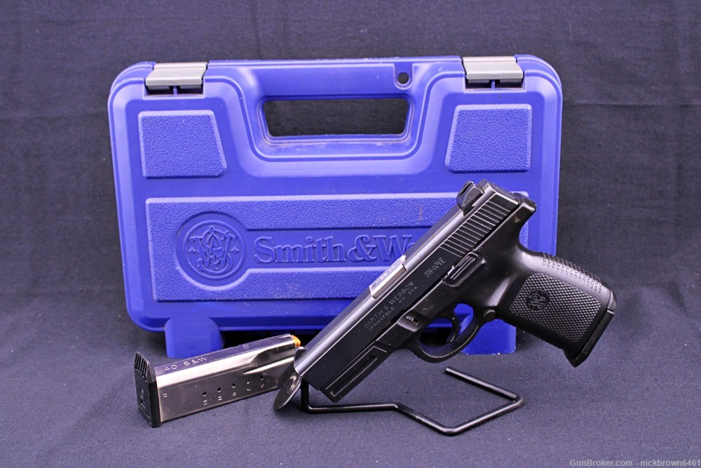 SMITH & WESSON SW40VE ALLIED FORCES MODEL 40 S&W COMPLETE W 2-MAGS AND CASE-img-2