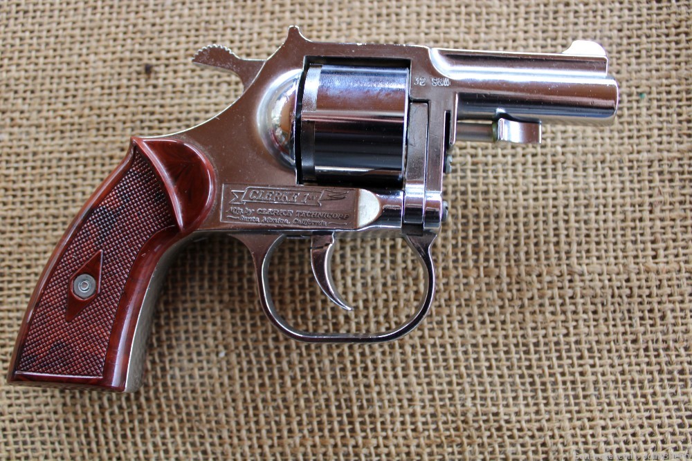 Clerke Model CF 32-200 .32 S&W 5 Shot Revolver Rosewood Grips 2" BBL -img-1