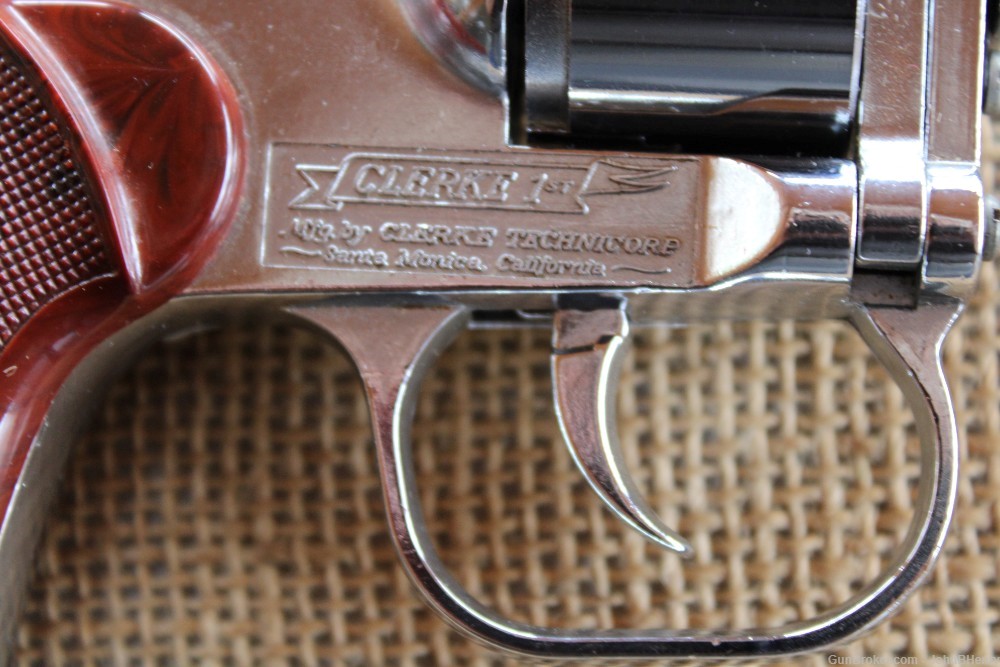 Clerke Model CF 32-200 .32 S&W 5 Shot Revolver Rosewood Grips 2" BBL -img-3