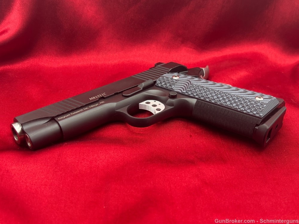 Magnum Research Desert Eagle 1911 45 acp w/Knife NEW-img-5
