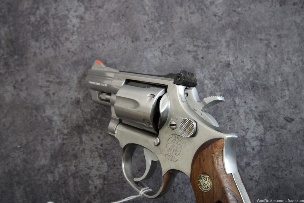 Smith & Wesson Model 66-2 in 357 Mag with 2.5" Barrel.-img-3