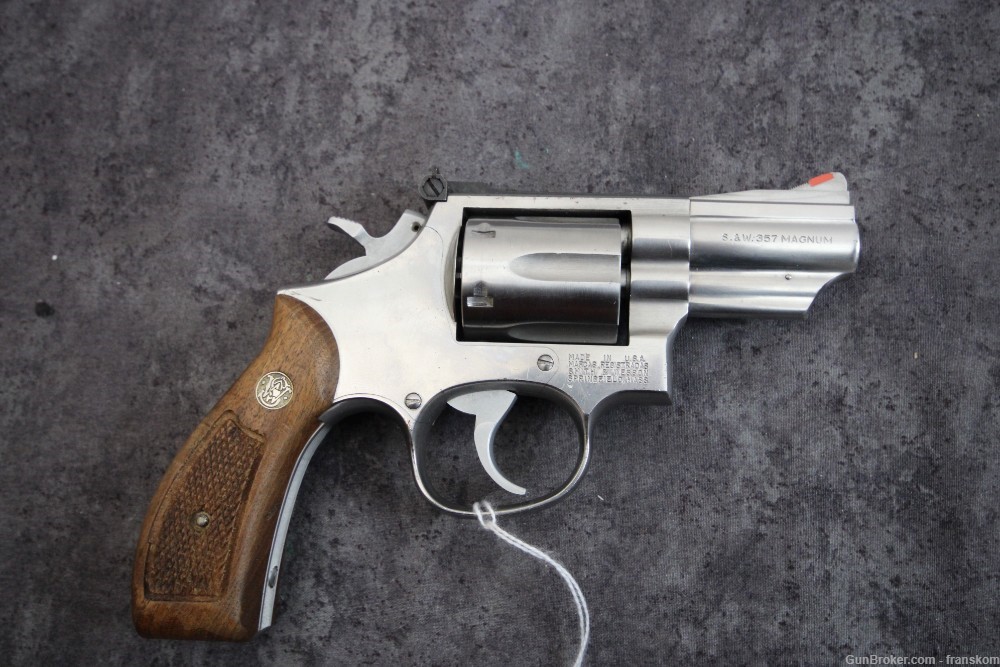 Smith & Wesson Model 66-2 in 357 Mag with 2.5" Barrel.-img-1