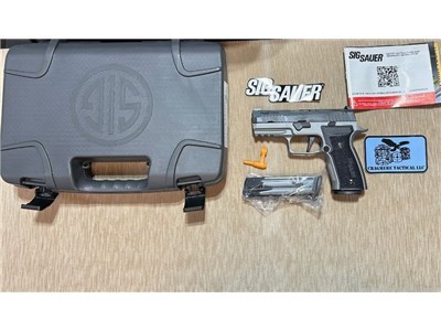 Sig Sauer P320 AXG Carry 9mm Two Tone 3.9" 17+1rd w/X-TRA G10 Grips