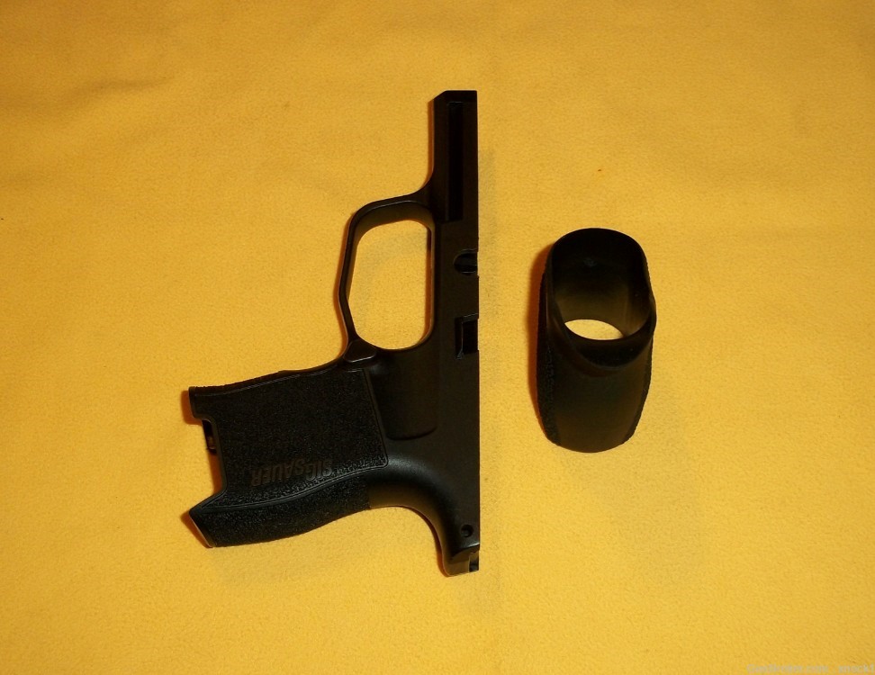 Sig Sauer P365 Grip Module- Hogue  Grip- Three 9mm 10 Round Magazines -img-3