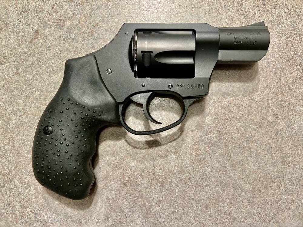 Charter Arms Undercover Hammerless Revolver .38 Special 2" Barrel 5 Rounds -img-0