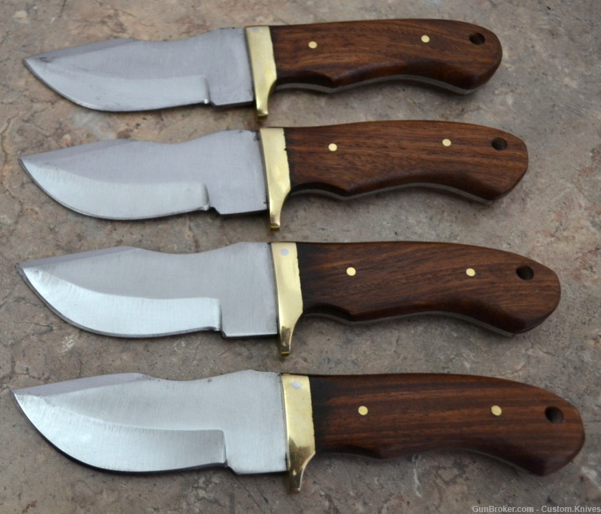 Custom Made Surgical Steel Set of 4 Hunting Knives with Walnut Handles(AS9)-img-1
