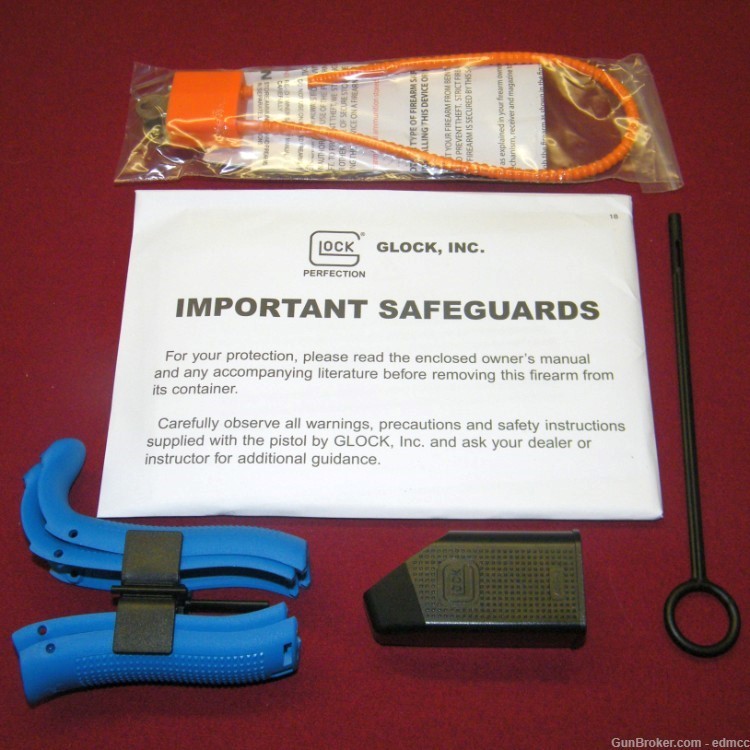 Glock OEM Padded Storage Case Black w/ Accessories and Manual-img-1