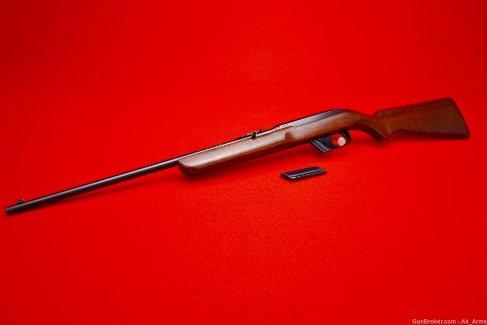 Excellent Winchester Model 77 Semi Auto Rifle .22LR Wood Stock!-img-0