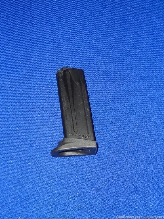 HK P2000SK Sub Compact .40 S&W 9-Round Magazine With Finger Rest-img-2