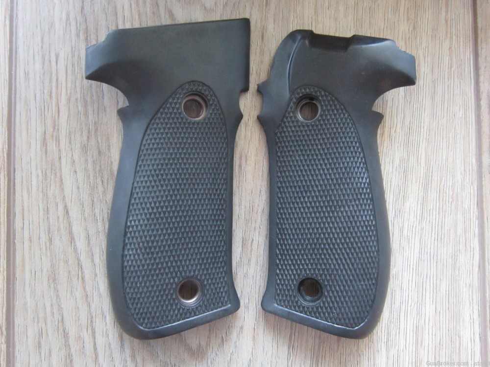 Sig Sauer P226 Grips Uncle Mikes Black Checkered Rubber Butler Creek Spegel-img-0