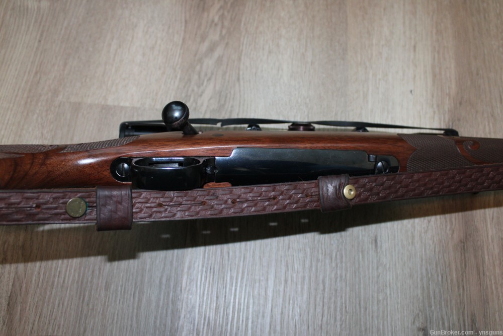 Winchester Model 70 XTR Featherweight  257 Roberts with Leupold Scope-img-4