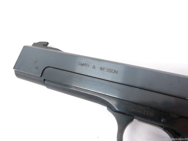 Smith & Wesson Model 41 5.5" 22LR Semi-Automatic Pistol w/ Hard Case-img-4