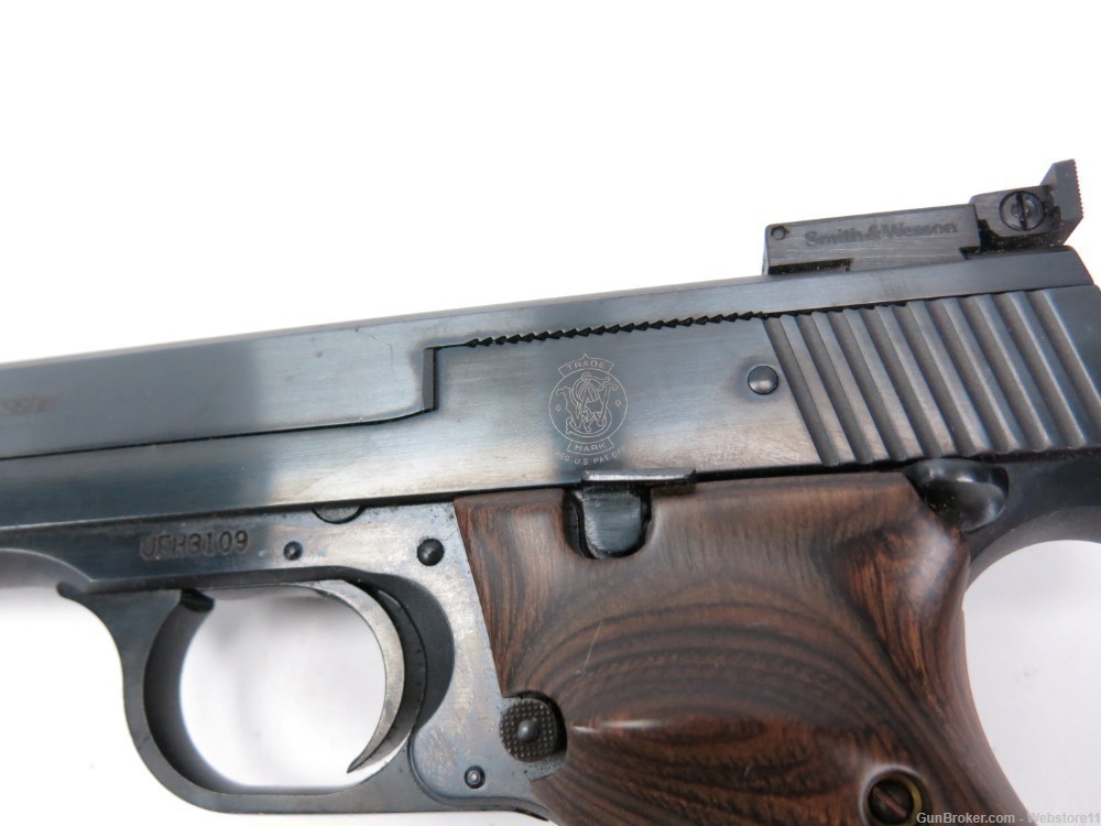 Smith & Wesson Model 41 5.5" 22LR Semi-Automatic Pistol w/ Hard Case-img-5
