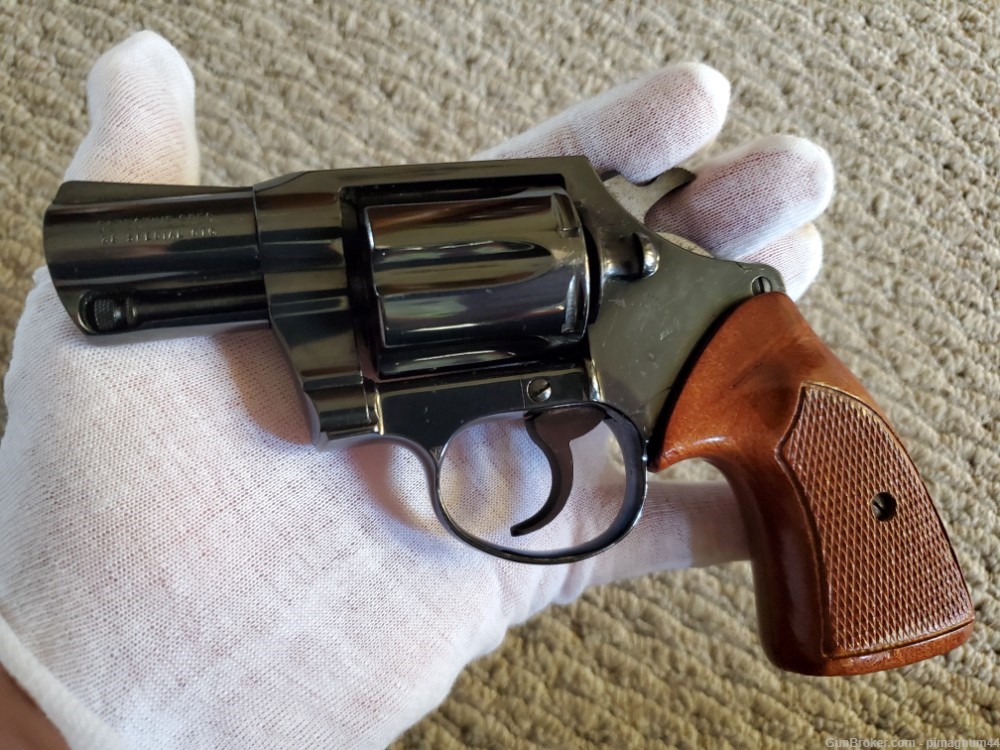 COLT DETECTIVE SPECIAL, 1971, .38 SPL., 2" ,BLUED, WALNUT GRIPS, A BEAUTY!-img-1