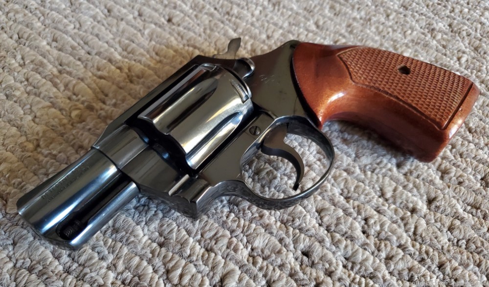 COLT DETECTIVE SPECIAL, 1971, .38 SPL., 2" ,BLUED, WALNUT GRIPS, A BEAUTY!-img-0