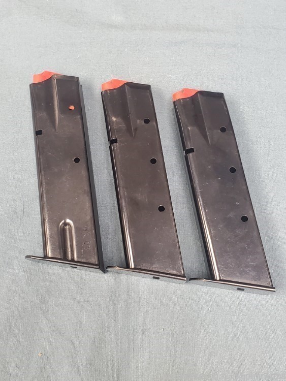 Factory EAA Witness Small Frame 12 Rnd 40 S&W mags. Q: 3 Used-img-0
