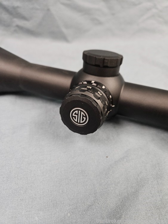 Sig Sauer Sierra 3 BDX 4.5-14X44 scope. Used.-img-5