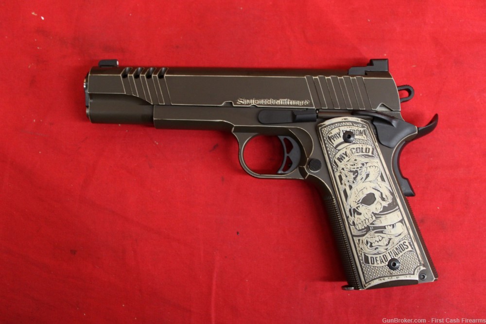 Auto-Ordnance 1911A1 " Cold Dead Hands", 45ACP Custom Finish And Grips.-img-1